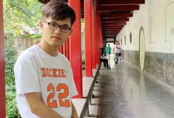 2李磊.jpg